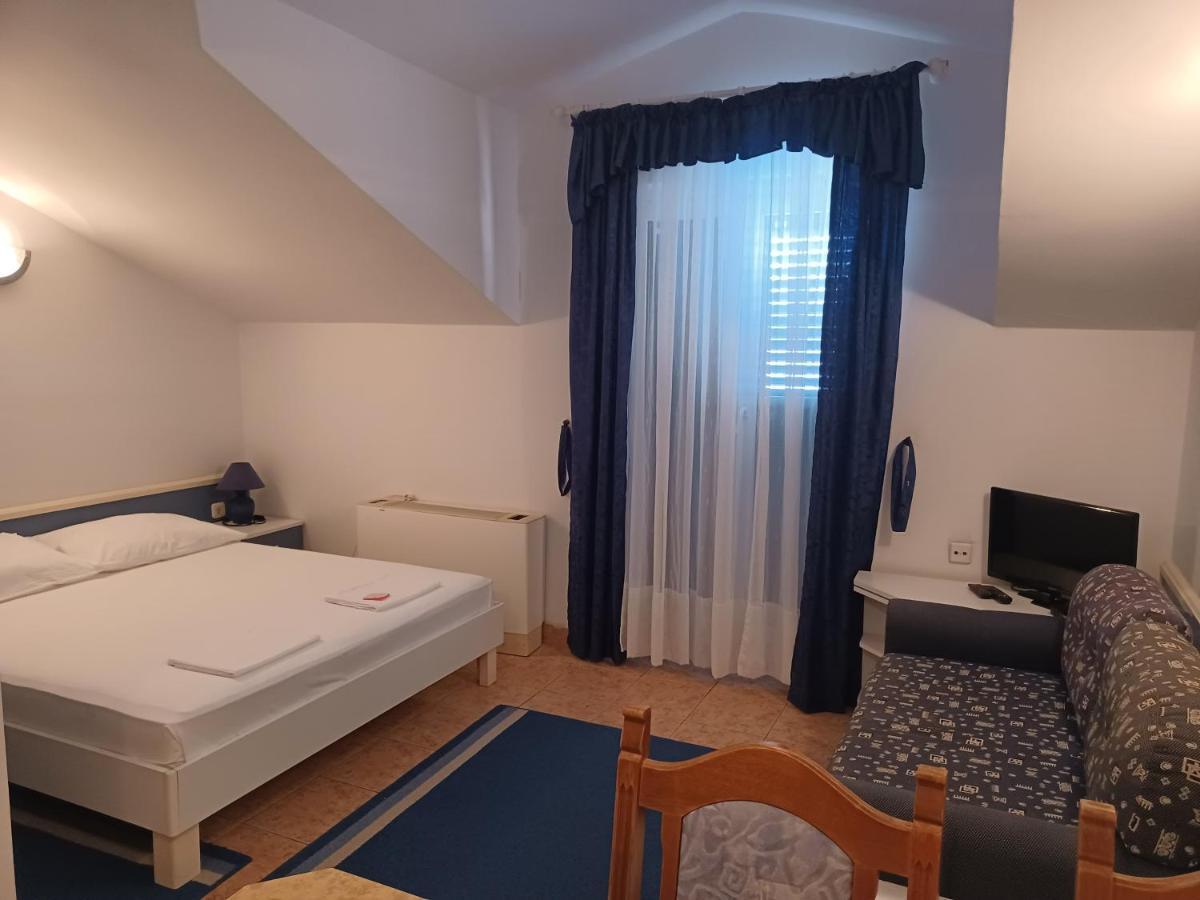 Hotel Ivan Dujmovic Dvori Bol Zewnętrze zdjęcie