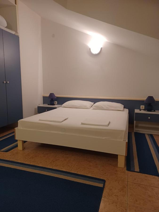 Hotel Ivan Dujmovic Dvori Bol Zewnętrze zdjęcie