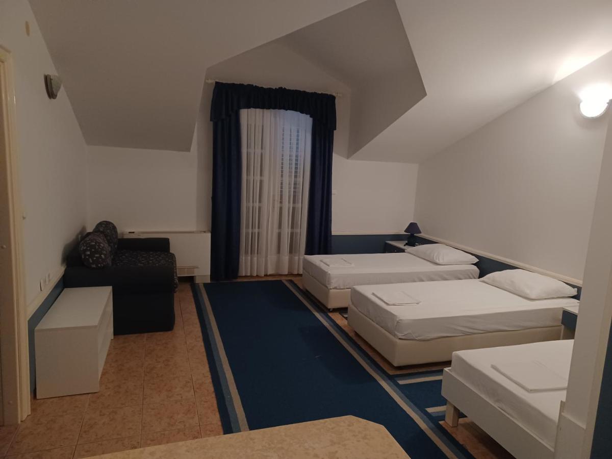 Hotel Ivan Dujmovic Dvori Bol Zewnętrze zdjęcie