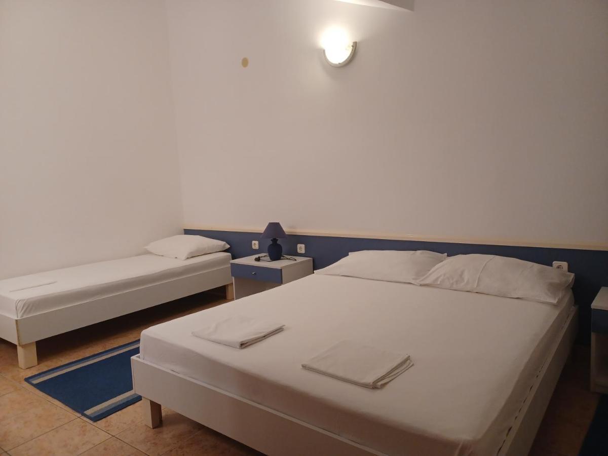 Hotel Ivan Dujmovic Dvori Bol Zewnętrze zdjęcie