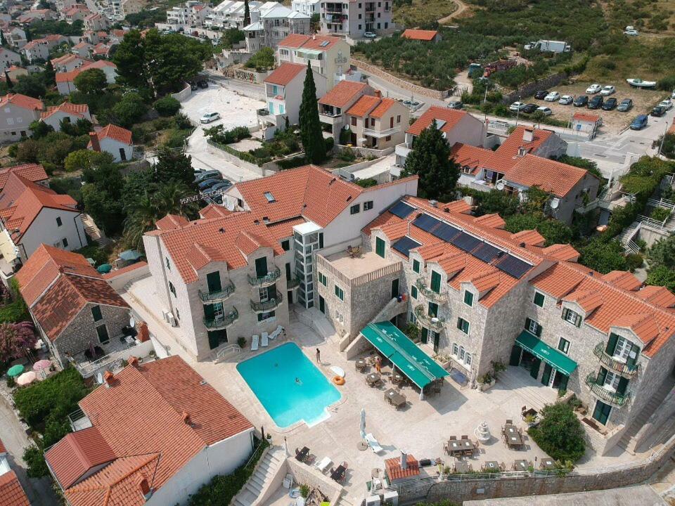 Hotel Ivan Dujmovic Dvori Bol Zewnętrze zdjęcie